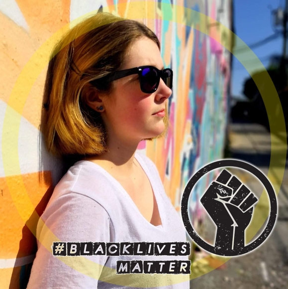 Meet your Posher, Julia - Picture 1 of 1